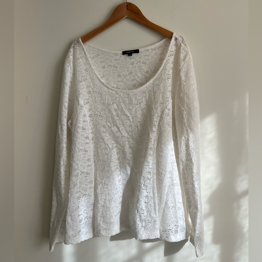 AMBIANCE‎ White Long Sleeve Scoop Neck Top